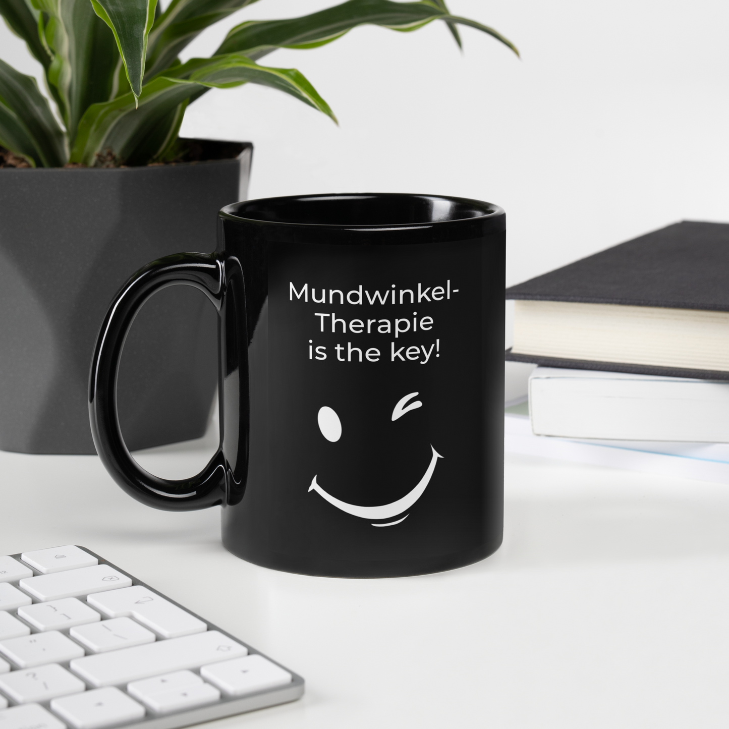 Schwarze glänzende Tasse - Mundwinkeltherapie