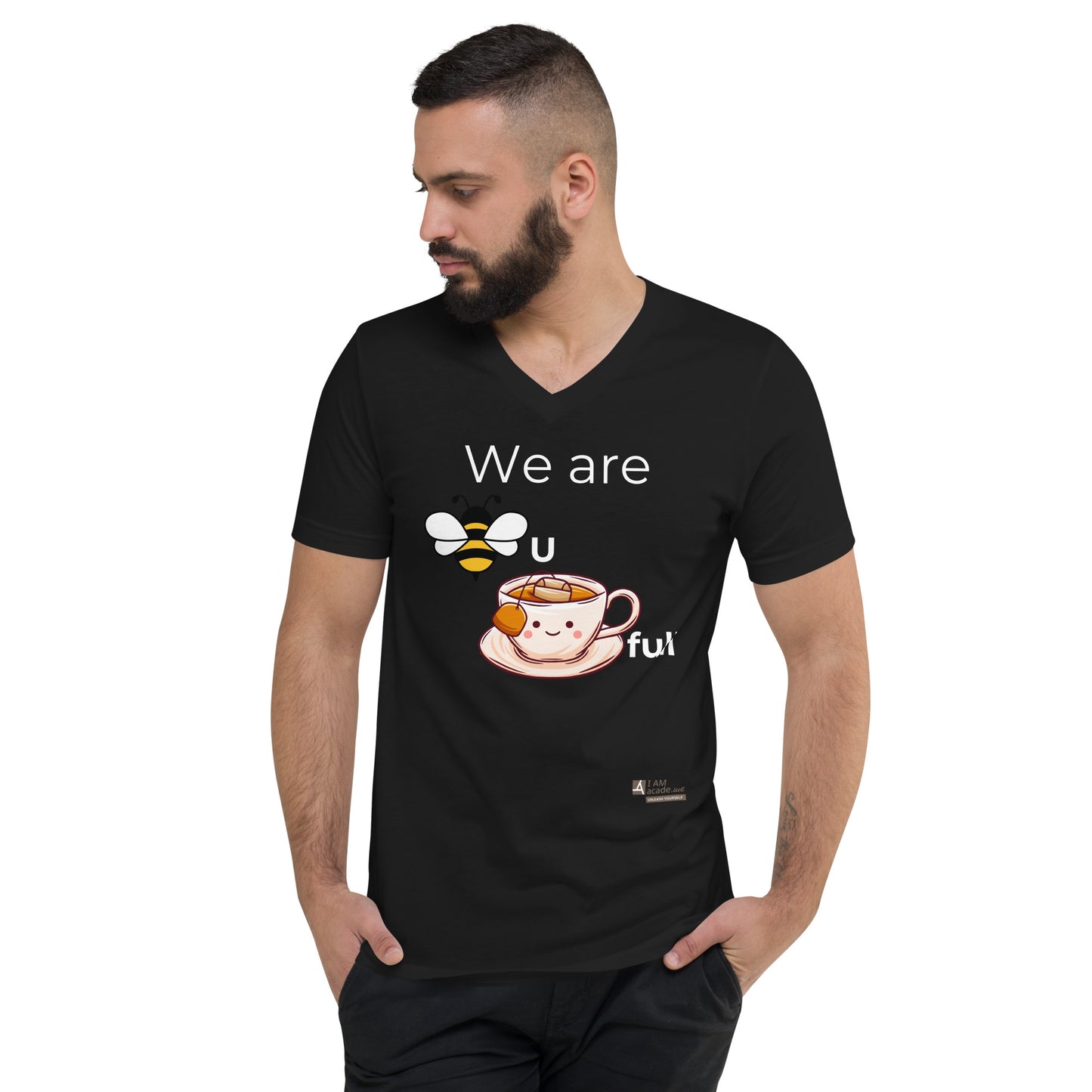 Unisex-T-Shirt mit V-Ausschnitt - We are beautiful